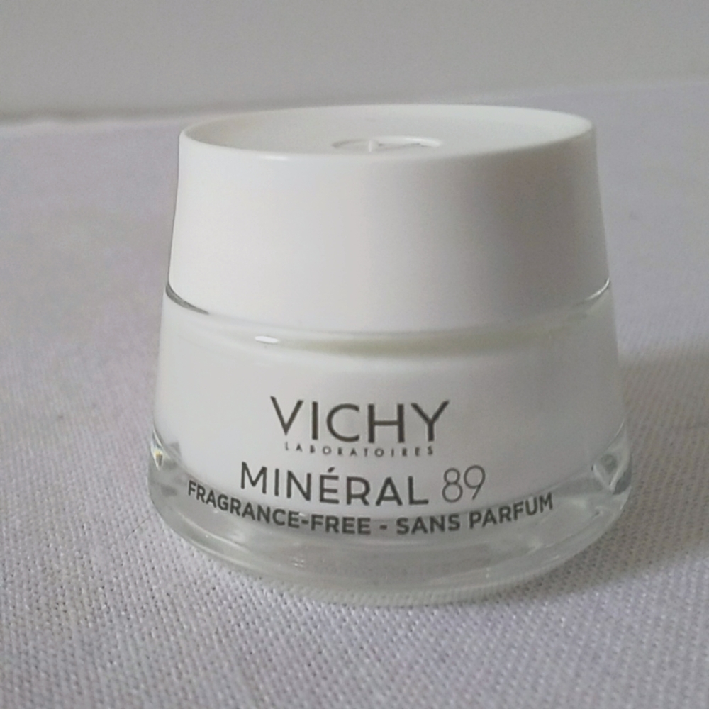 VICHY MINÉRAL 89 72H Moisture Boosting Fragrance Free Cream with Hyaluronic Acid